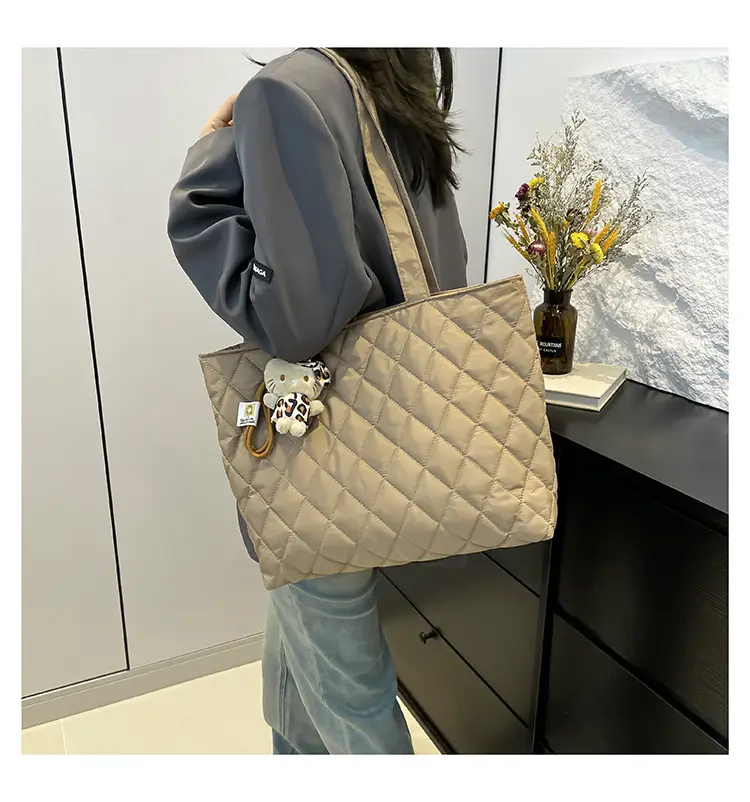Korean Style Quilted Shoulder Bag for Women — feature 22