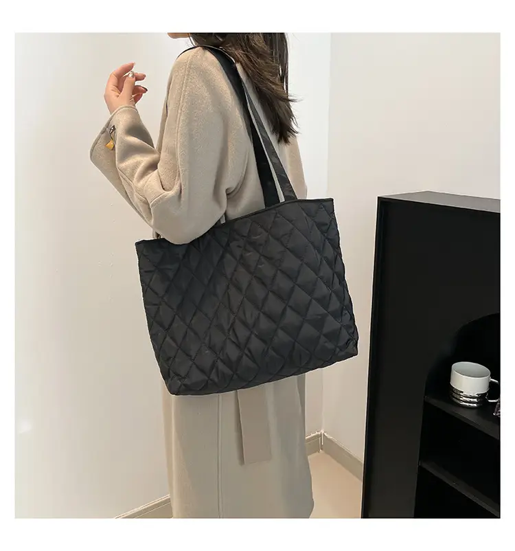 Korean Style Quilted Shoulder Bag for Women — feature 28