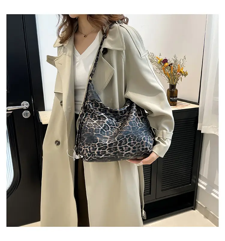 Women's Leopard Print Shoulder Bag Large Capacity — feature 11