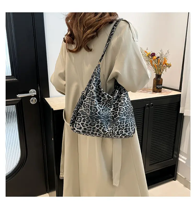 Women's Leopard Print Shoulder Bag Large Capacity — feature 13