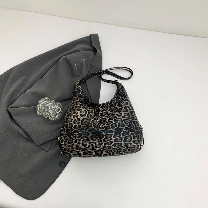 Women's Leopard Print Shoulder Bag Large Capacity - Image 2