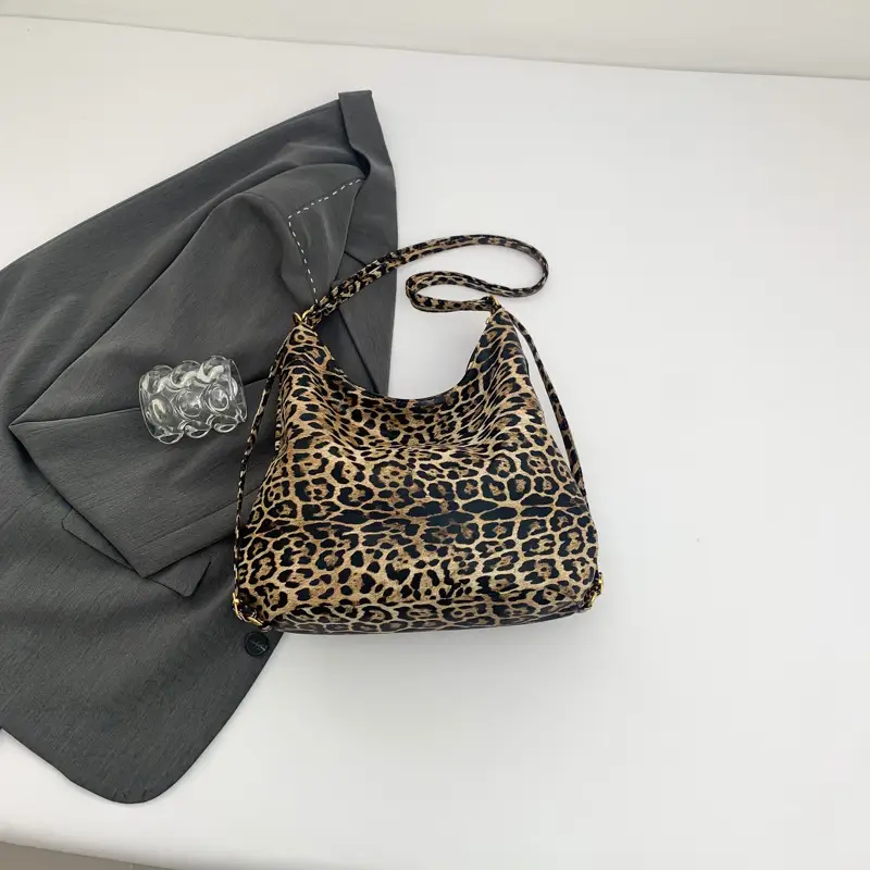 Women's Leopard Print Shoulder Bag Large Capacity - Image 3