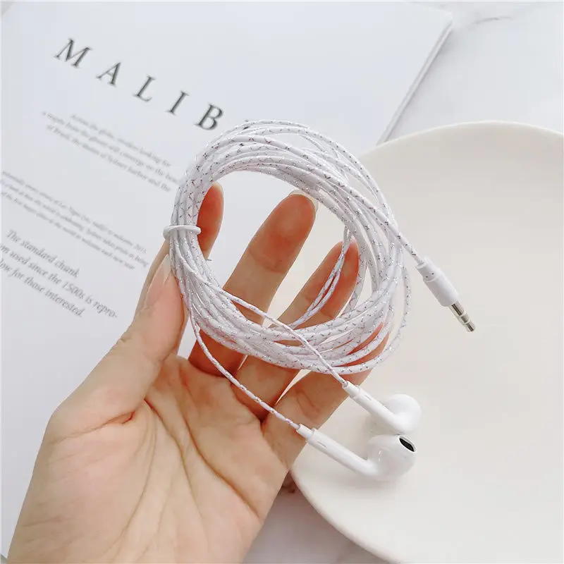Non-In-Ear Wired Headphones for Live Streaming with Inline Mic