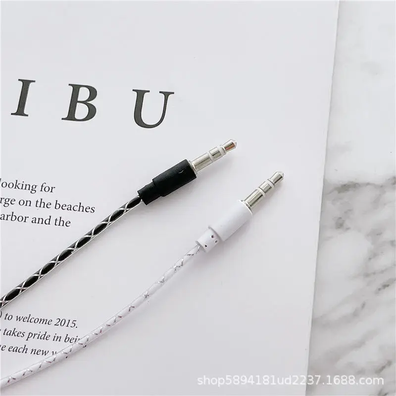 Non-In-Ear Wired Headphones for Live Streaming with Inline Mic — feature 6