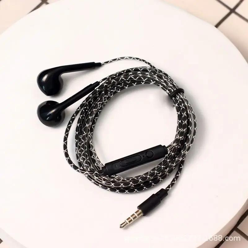 Non-In-Ear Wired Headphones for Live Streaming with Inline Mic