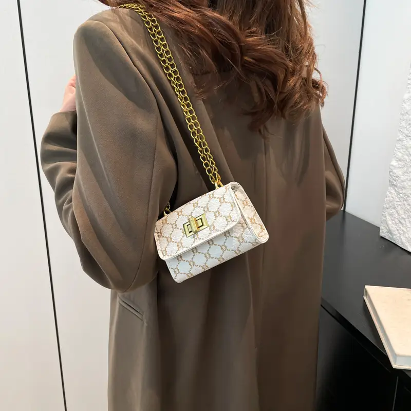 Women's Black Gold Chain Shoulder Bag Small Square Casual Fashion - Image 7