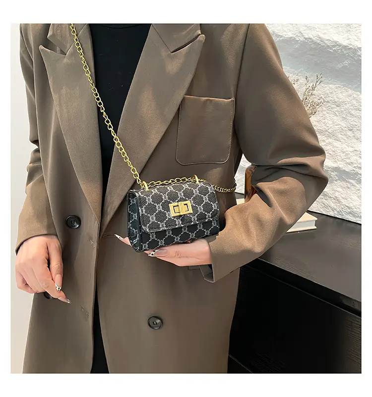 Women's Black Gold Chain Shoulder Bag Small Square Casual Fashion — feature 10