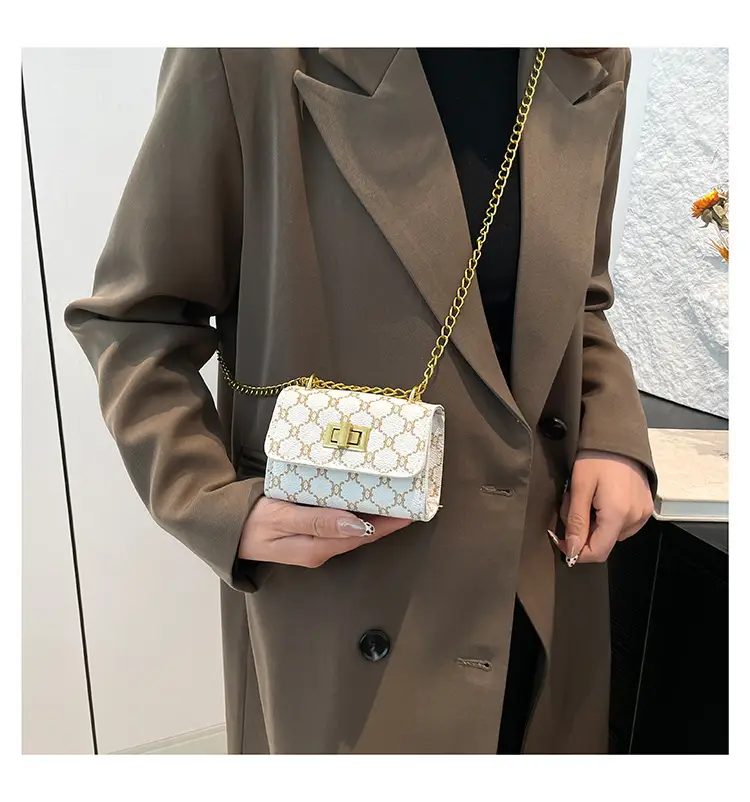 Women's Black Gold Chain Shoulder Bag Small Square Casual Fashion — feature 11