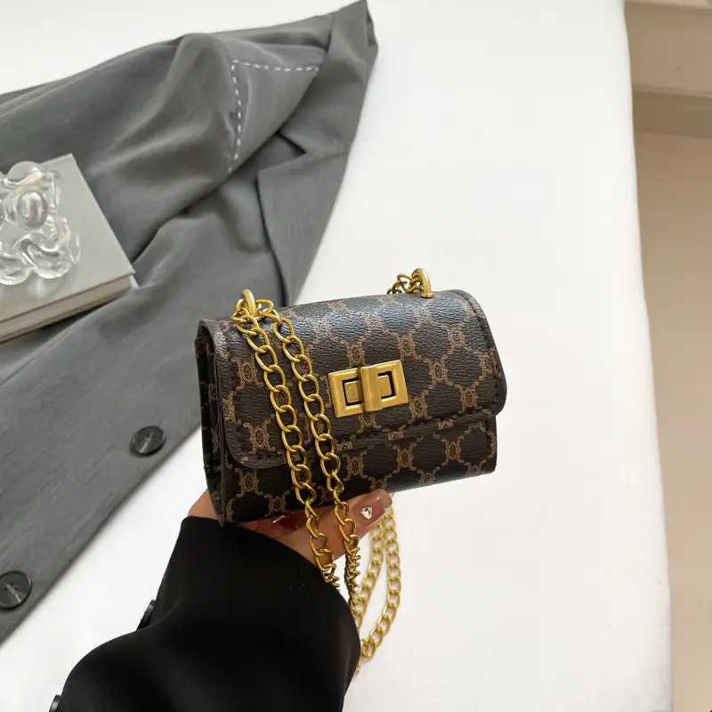 Women's Black Gold Chain Shoulder Bag Small Square Casual Fashion - Image 4