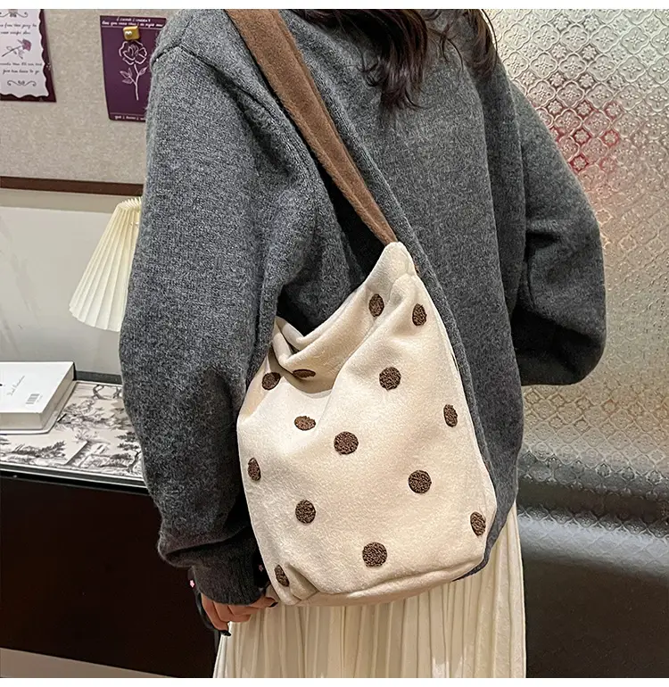Women's Polka Dot Shoulder Bag Winter Commute Large — feature 37