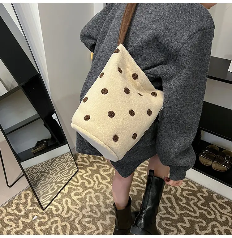 Women's Polka Dot Shoulder Bag Winter Commute Large — feature 45