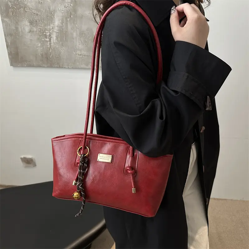 2024 Winter Women's Brown Leather Commuter Bag - Image 5