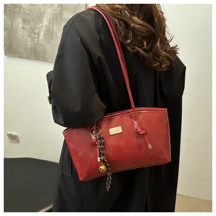 2024 Winter Women's Brown Leather Commuter Bag — feature 10