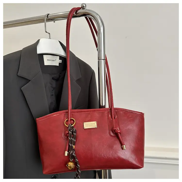 2024 Winter Women's Brown Leather Commuter Bag — feature 19