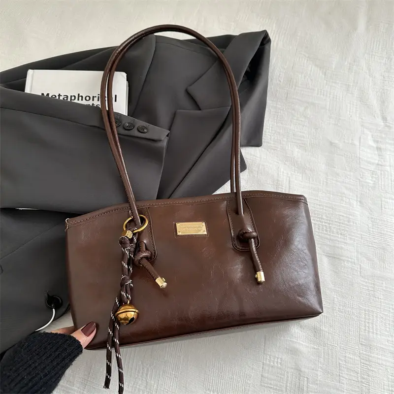 2024 Winter Women's Brown Leather Commuter Bag - Image 3