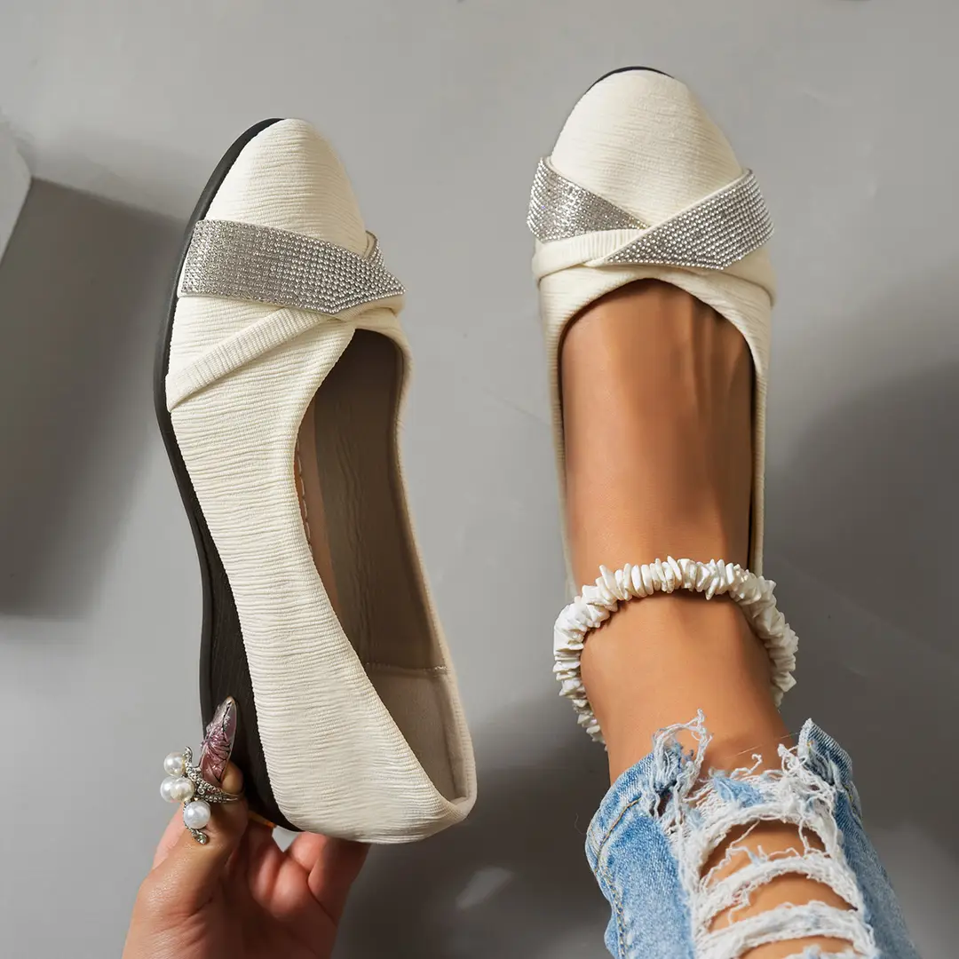 Round Head Flat 2025 New Arrival plus size Fashion Single Shoes Women's Rhinestone Shallow Mouth Slip-on Mom Shoes Casual Shoes — feature 8