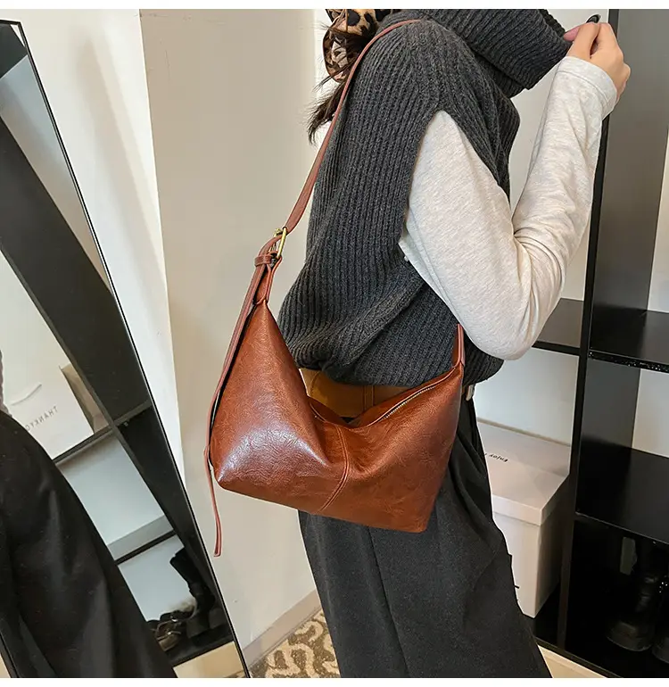 Women's Retro Brown Shoulder Crossbody Bag 2024 — feature 13