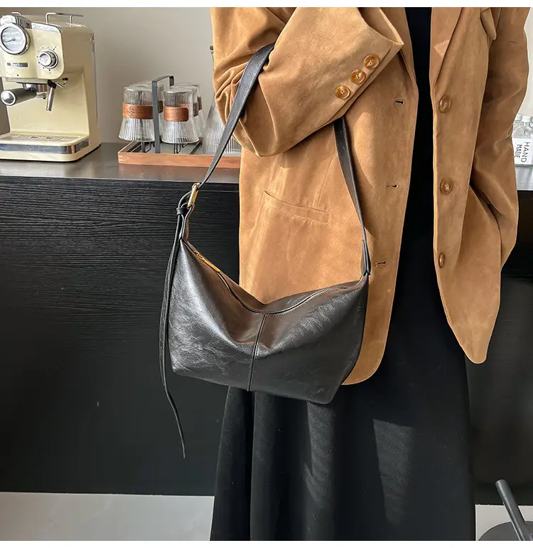 Women's Retro Brown Shoulder Crossbody Bag 2024 — feature 20