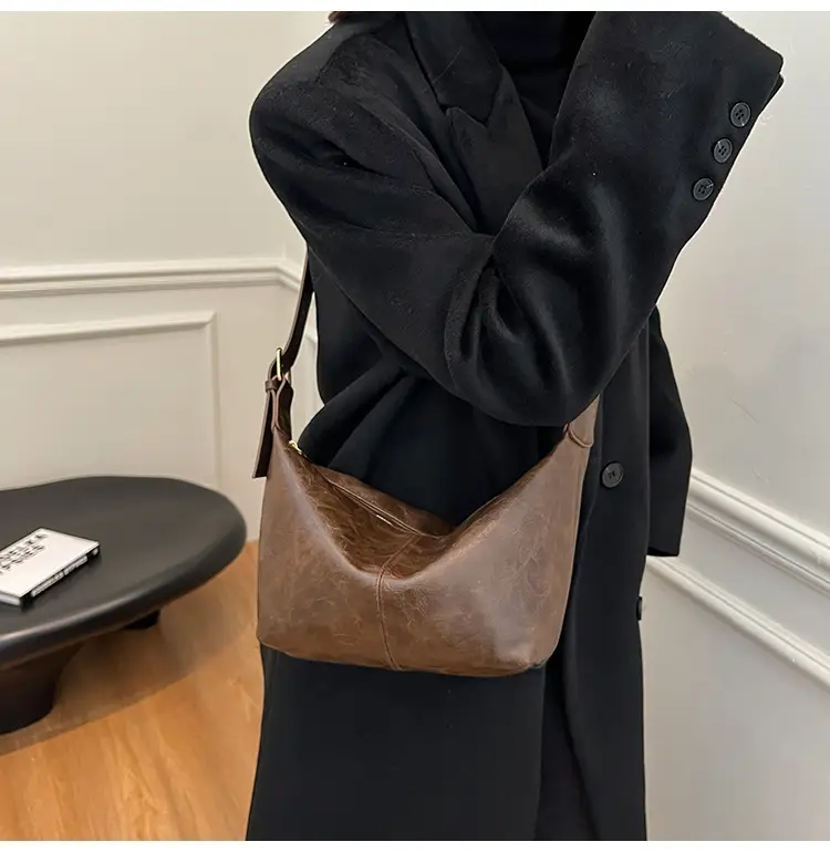 Women's Retro Brown Shoulder Crossbody Bag 2024 — feature 8
