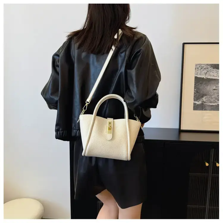 Women's 2024 Winter Brown Leather Shoulder Bag with Logo — feature 14