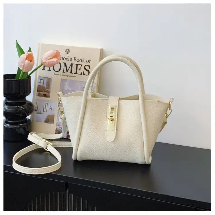 Women's 2024 Winter Brown Leather Shoulder Bag with Logo — feature 8