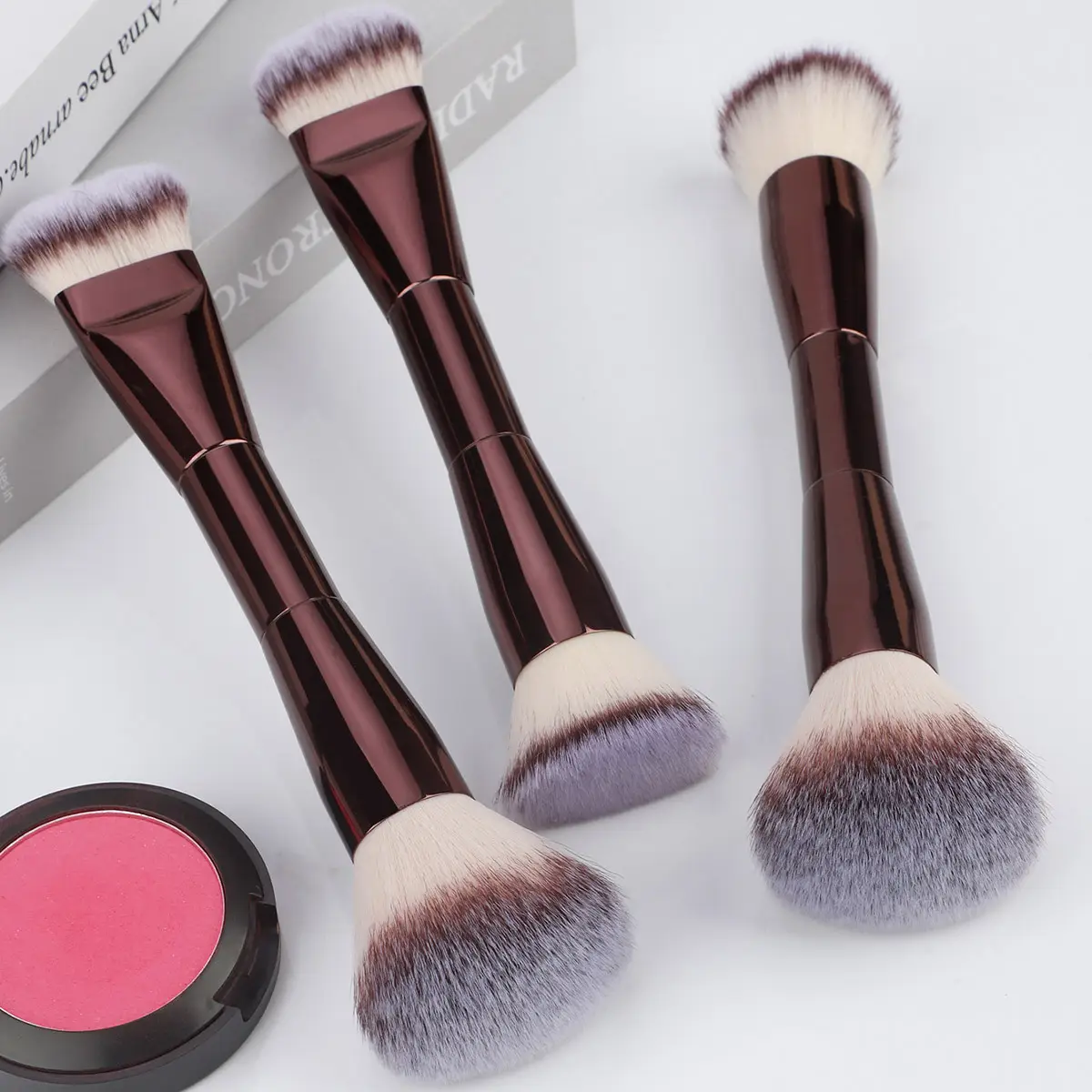 Double Head Makeup Brushes for Foundation & Contouring — feature 3