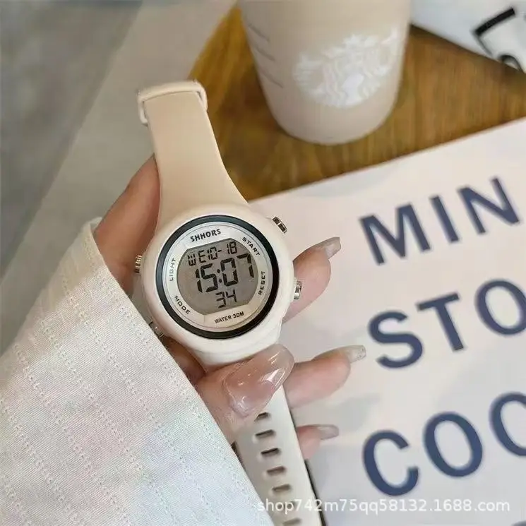 Digital Sport Watch Black 16:09 35 — feature 5