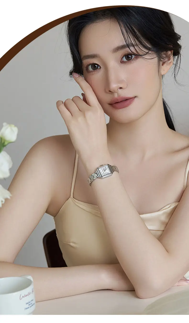Japanese Minimalist Women's Watch Silver Chain Band Light Blue Dial — feature 12
