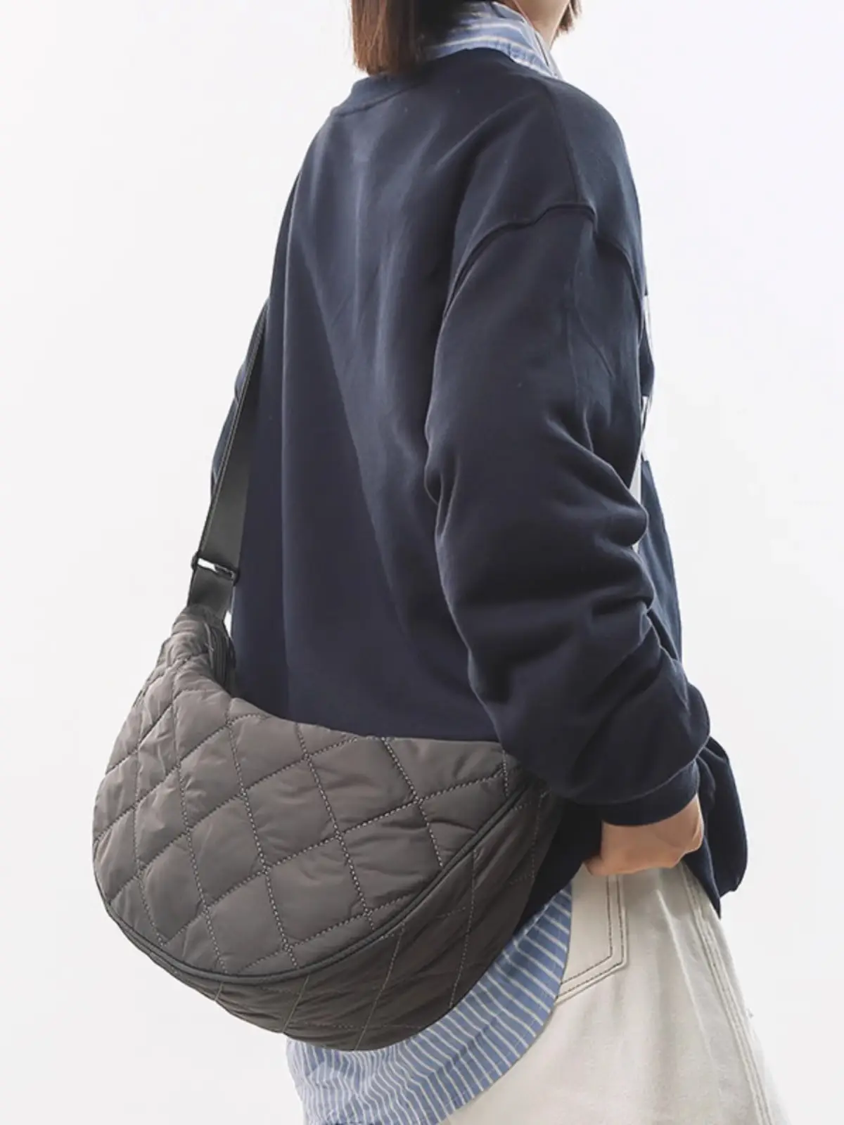 Women's White Quilted Crossbody Bag with Diamond Embroidery - Image 7