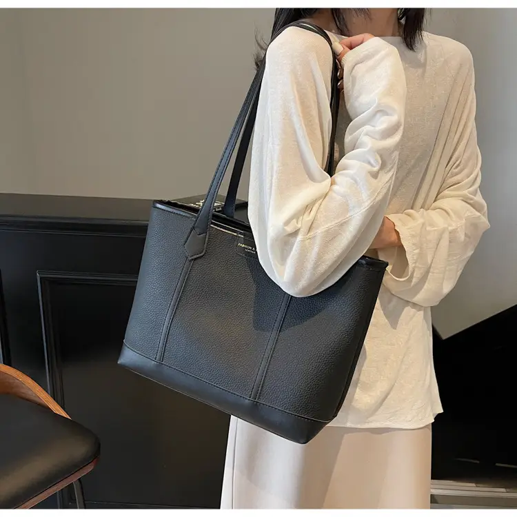 Women's Large Capacity Shoulder Bag Brown Leather Casual Tote — feature 12