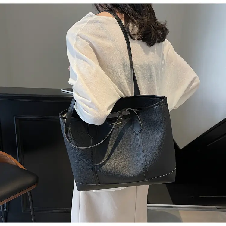 Women's Large Capacity Shoulder Bag Brown Leather Casual Tote — feature 14