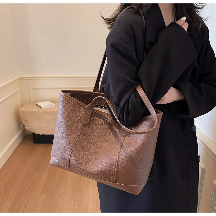 Women's Large Capacity Shoulder Bag Brown Leather Casual Tote — feature 44