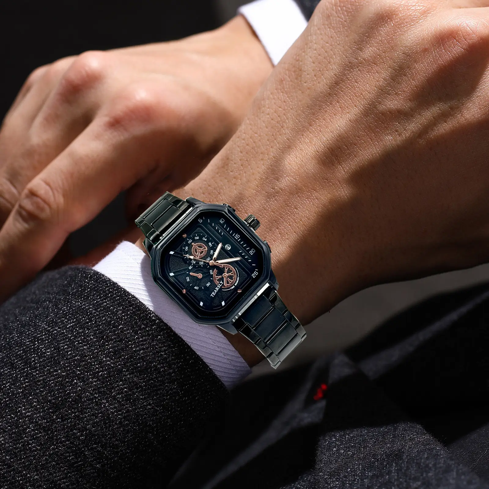 Men's Square Steel Band Waterproof Quartz Watch with Calendar — feature 2