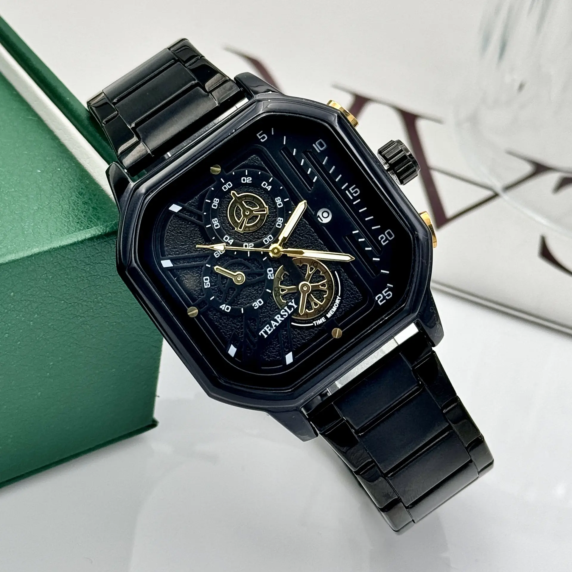 Men's Square Steel Band Waterproof Quartz Watch with Calendar — feature 4
