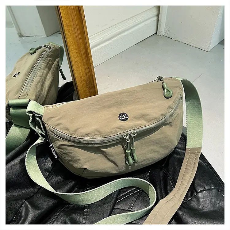Ultra-light Portable Women's Shoulder Crossbody Bag Black — feature 20