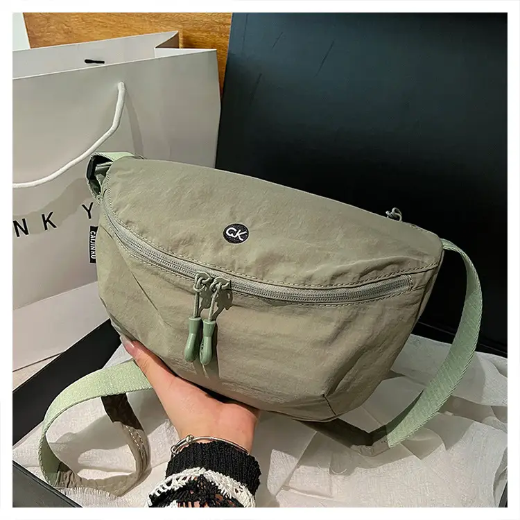 Ultra-light Portable Women's Shoulder Crossbody Bag Black — feature 28
