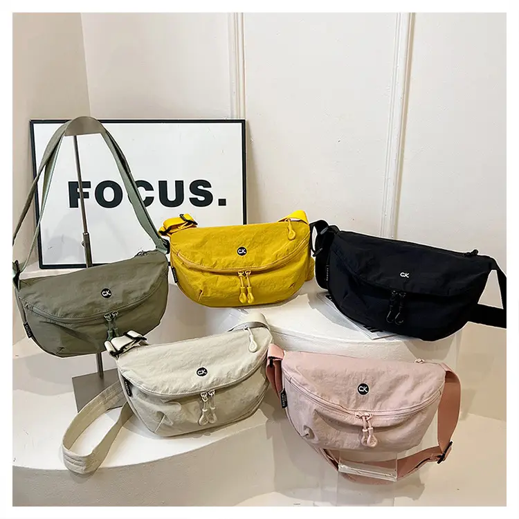 Ultra-light Portable Women's Shoulder Crossbody Bag Black — feature 29