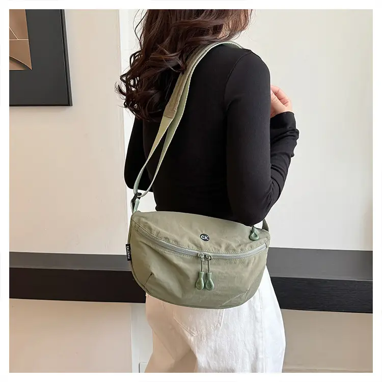 Ultra-light Portable Women's Shoulder Crossbody Bag Black — feature 37