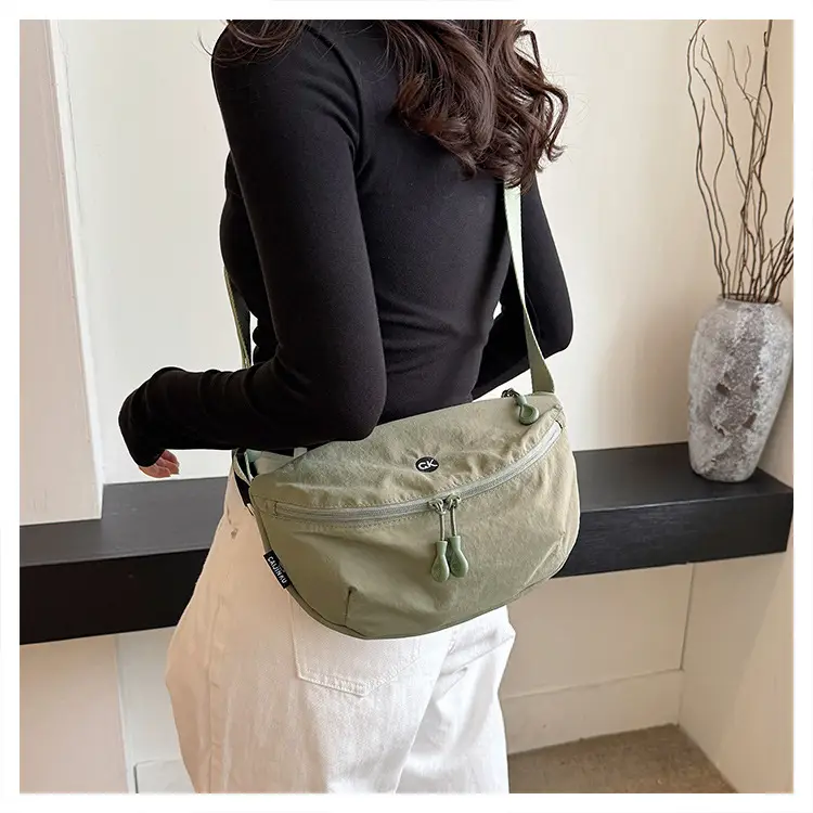 Ultra-light Portable Women's Shoulder Crossbody Bag Black — feature 39