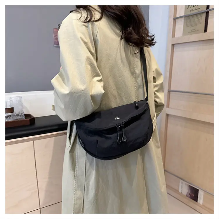 Ultra-light Portable Women's Shoulder Crossbody Bag Black — feature 41
