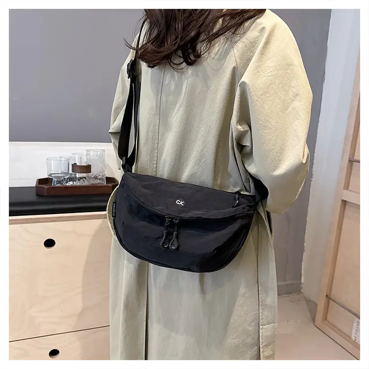 Ultra-light Portable Women's Shoulder Crossbody Bag Black — feature 42