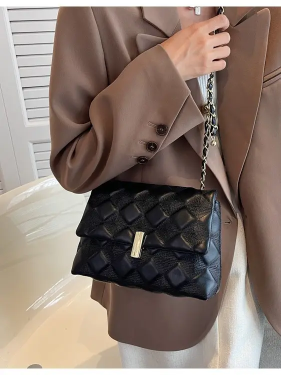 Black Rhomboid Chain Shoulder Bag for Women - Image 4