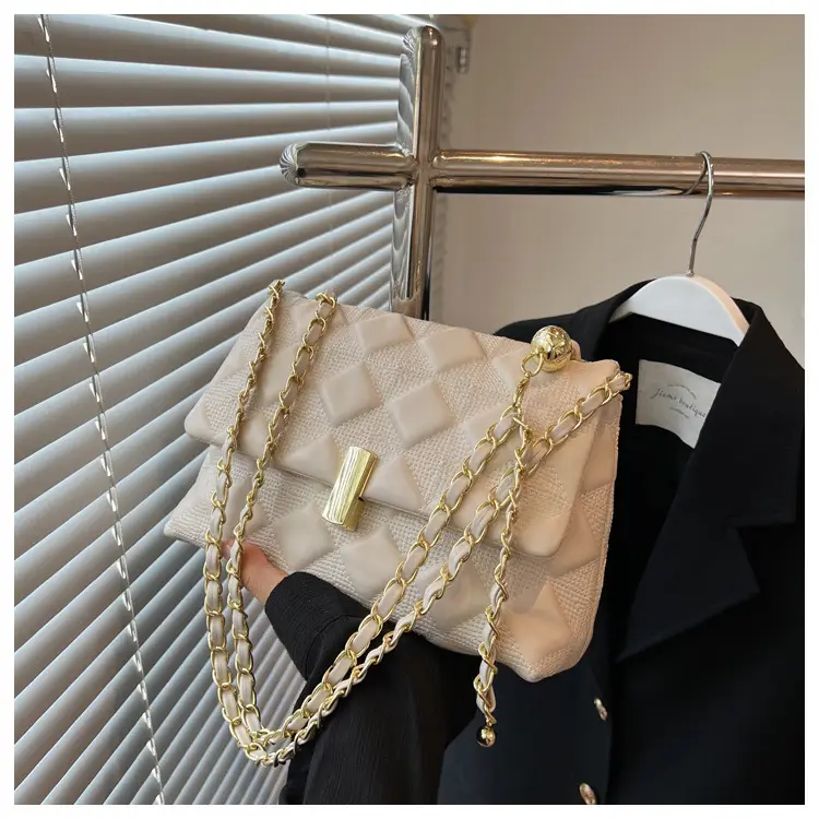 Black Rhomboid Chain Shoulder Bag for Women — feature 12