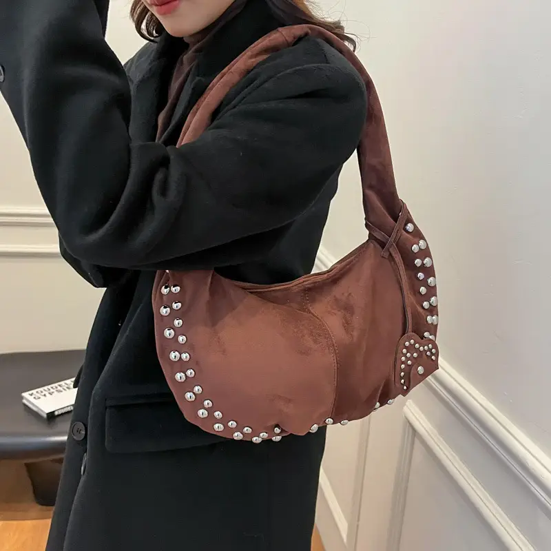 Women's Rivet Frosted Diagonal Shoulder Bag Brown