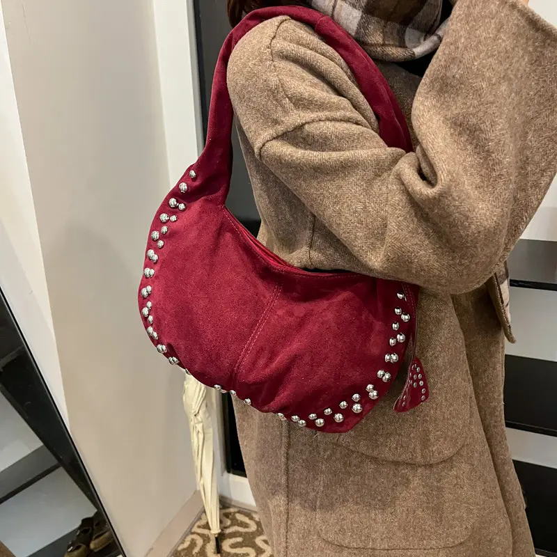 Women's Rivet Frosted Diagonal Shoulder Bag Brown