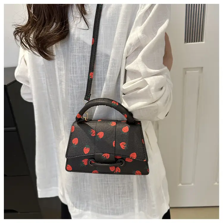 Cute Strawberry Printed Crossbody Bag Women 2024 — feature 24