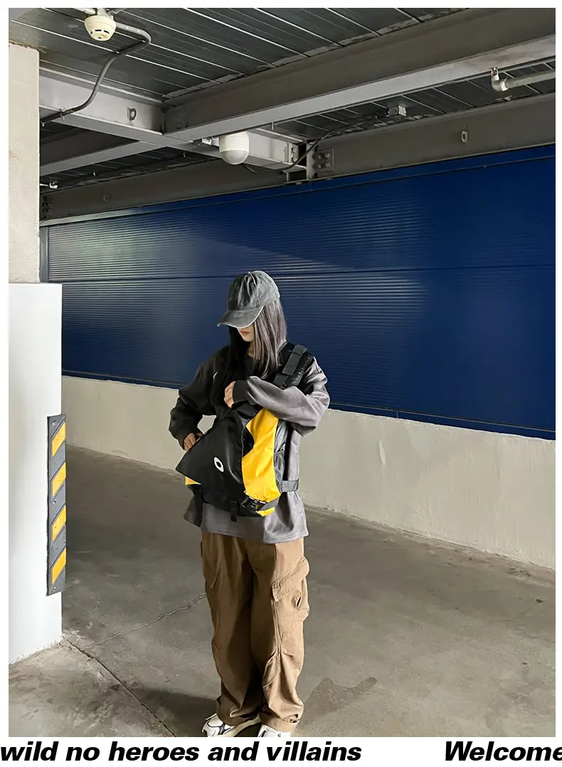 2024 Lightweight Sports Backpack for Men Women Black Yellow — feature 13