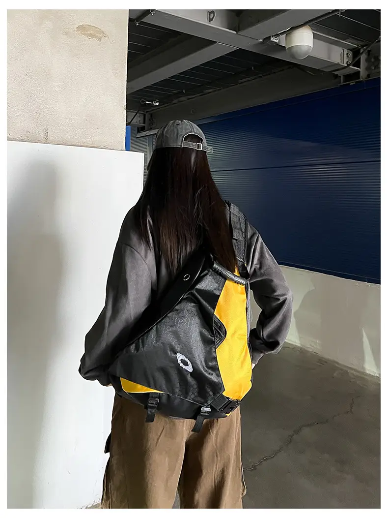2024 Lightweight Sports Backpack for Men Women Black Yellow — feature 16