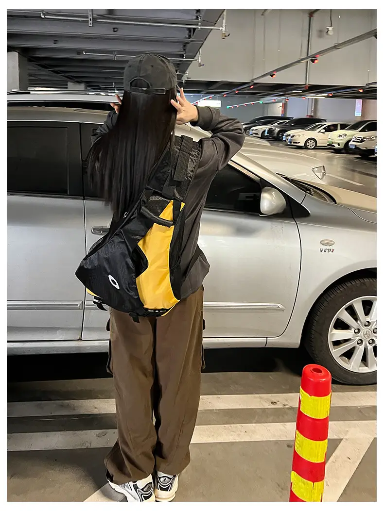 2024 Lightweight Sports Backpack for Men Women Black Yellow — feature 18