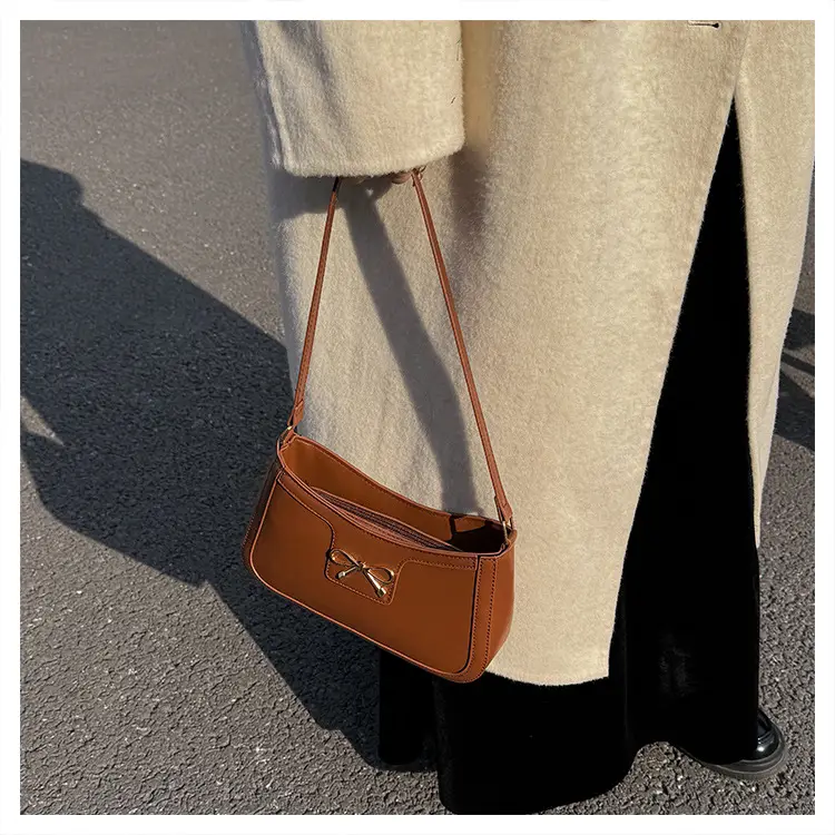 Women's One-shoulder Crossbody Bag Beige Retro Design — feature 10